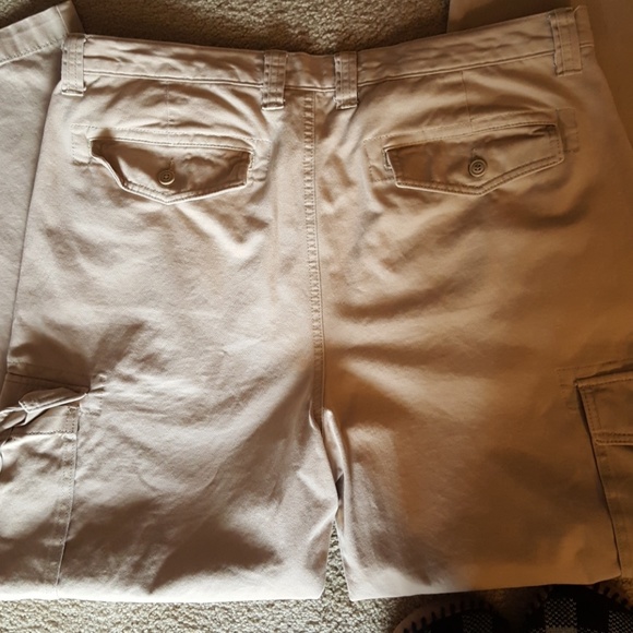 SOLD 🛑PRICE IS FIRM🛑Old Navy Cargo Pants - Picture 4 of 4